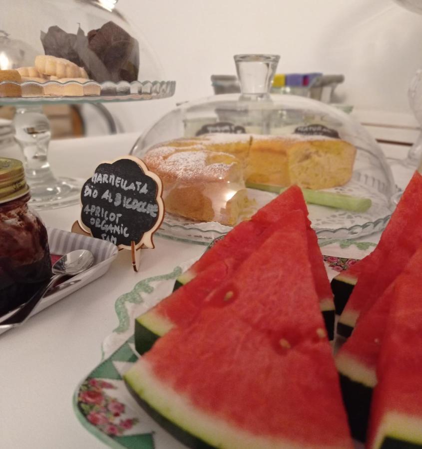 Bed & Breakfast S. Trinita 18 & *
